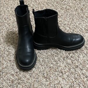 Women's Black Leather Chelsea Boots